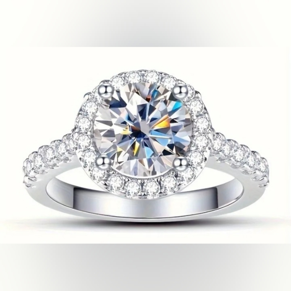 Luxury Moissanite Women's Ring Size 7 Brand New